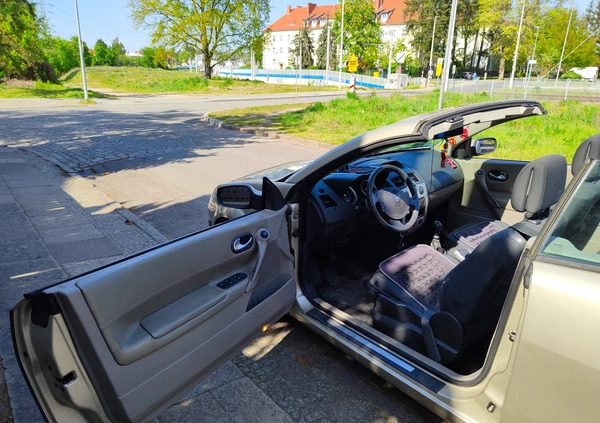 Renault Megane cena 8200 przebieg: 199000, rok produkcji 2004 z Szczecin małe 16